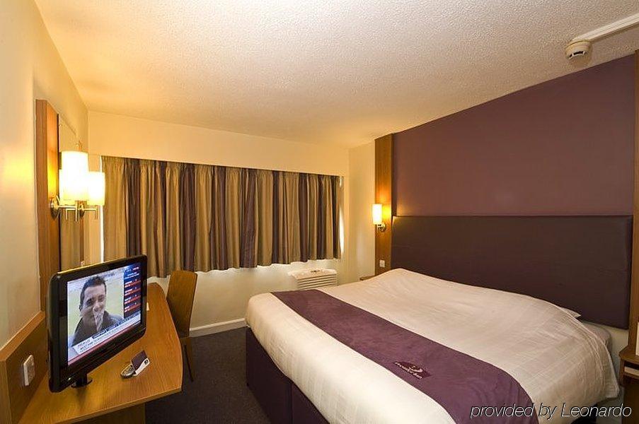 Premier Inn Glasgow City Centre - Argyle Street Экстерьер фото